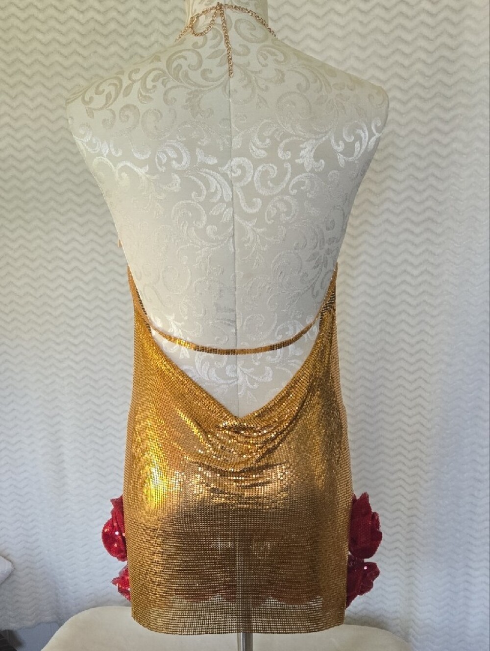 NWT Mew Mews Isotopix Backless Flower Gold Chainmail Mini Dress W/  Red Rose Hem - Picture 4 of 7